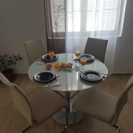 Stipe דירה *